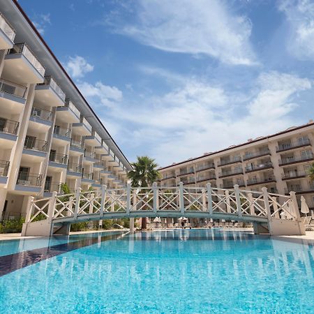 Ramada Hotel & Suites By Wyndham Kusadası Eksteriør billede