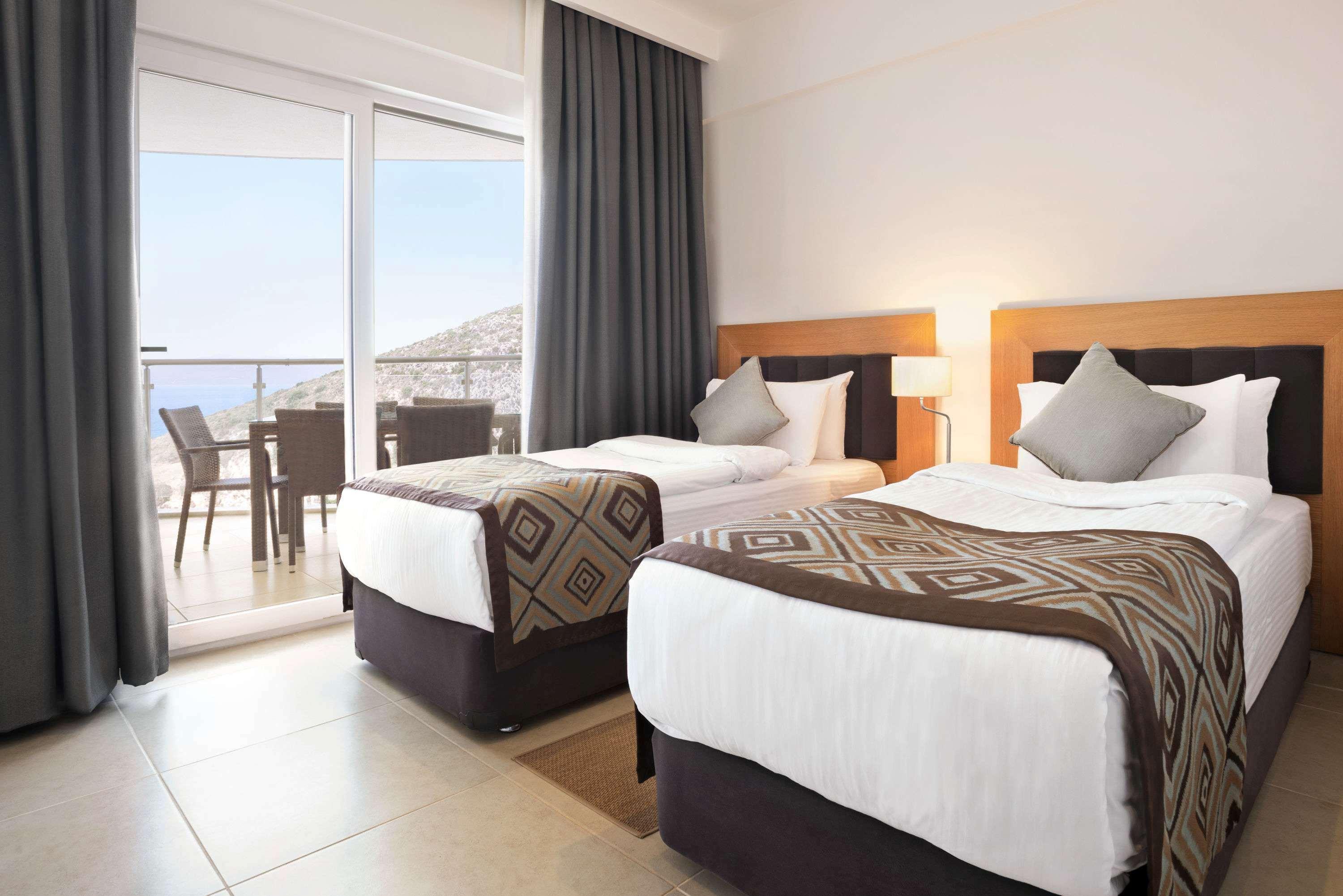 Ramada Hotel & Suites By Wyndham Kusadası Eksteriør billede