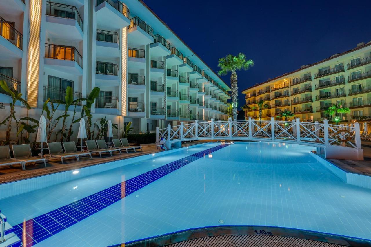 Ramada Hotel & Suites By Wyndham Kusadası Eksteriør billede