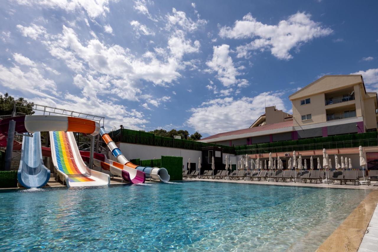Ramada Hotel & Suites By Wyndham Kusadası Eksteriør billede
