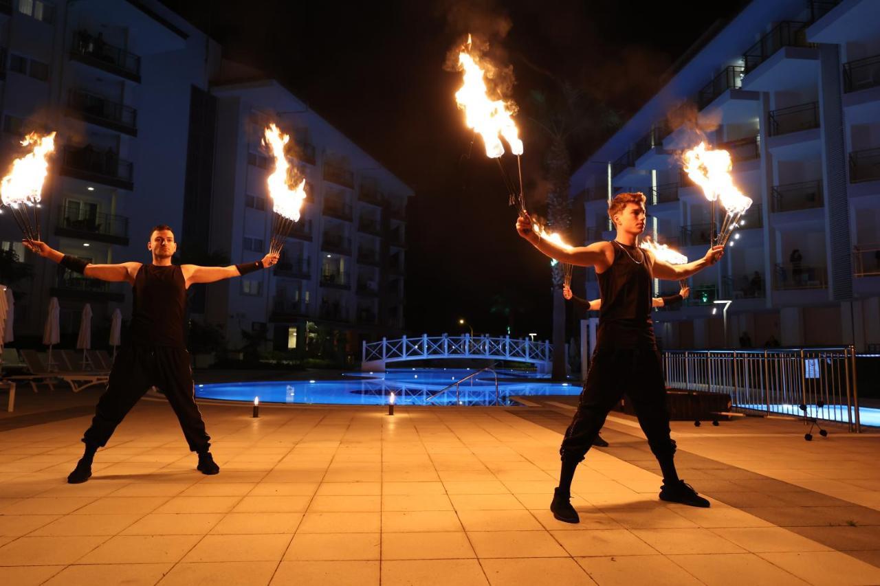 Ramada Hotel & Suites By Wyndham Kusadası Eksteriør billede