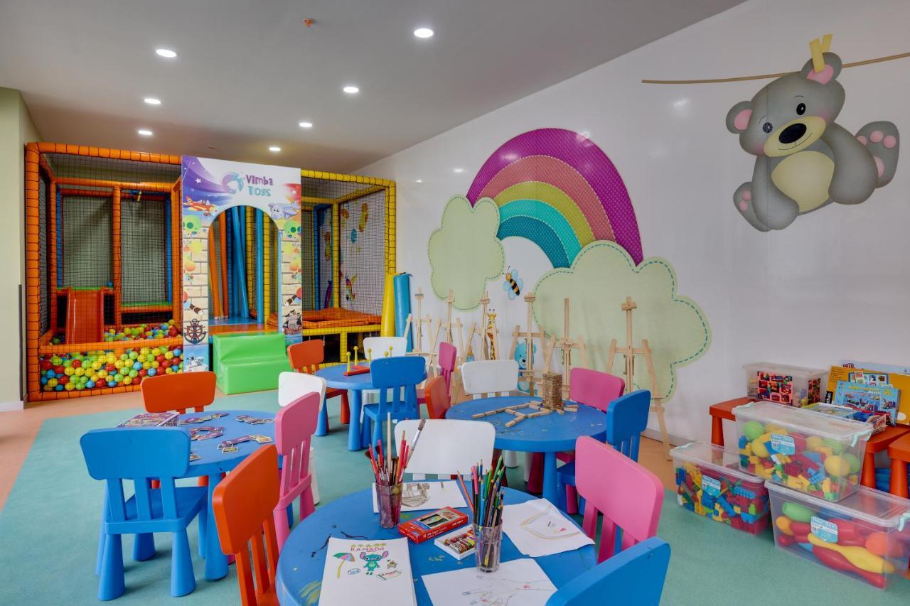 Ramada Hotel & Suites By Wyndham Kusadası Eksteriør billede